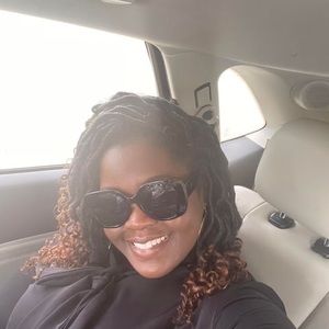 Meet your Posher, Rosalyn